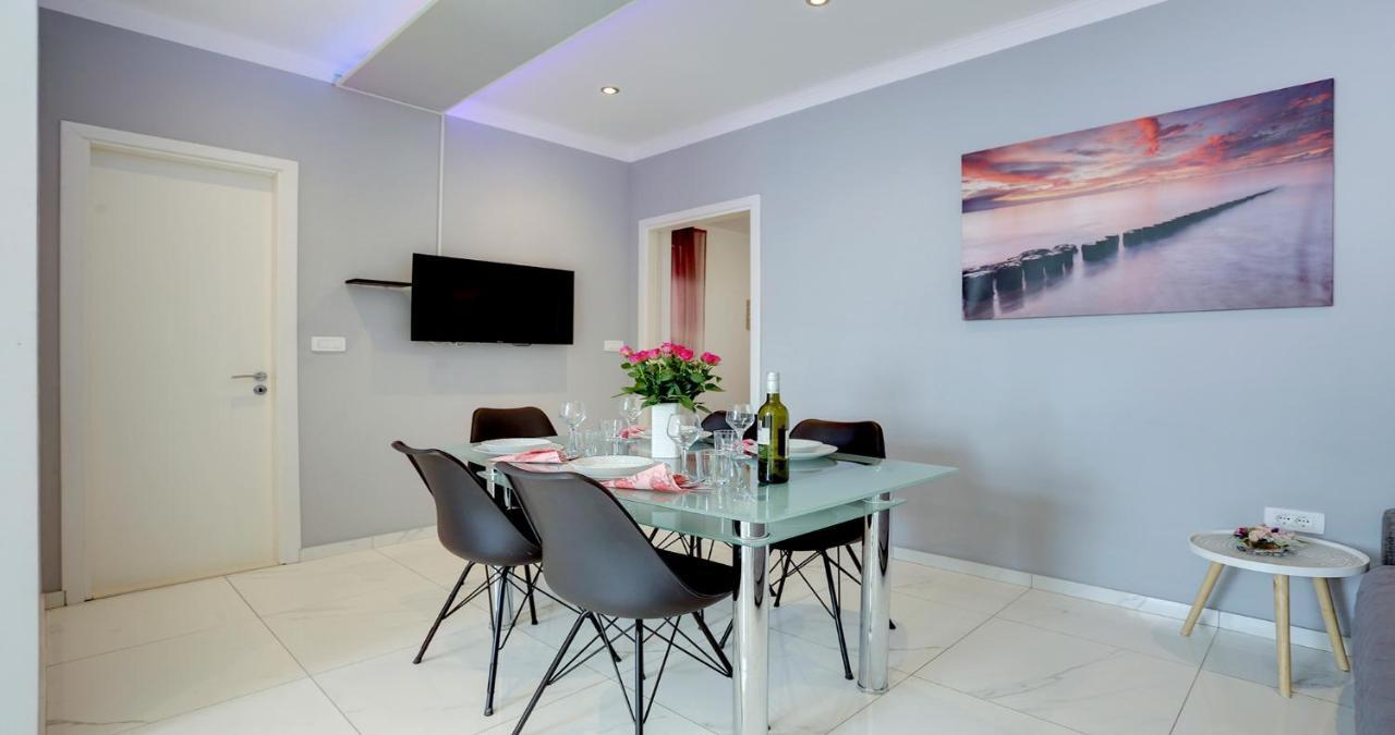 Adorable Apartment Ena Kastela Ngoại thất bức ảnh