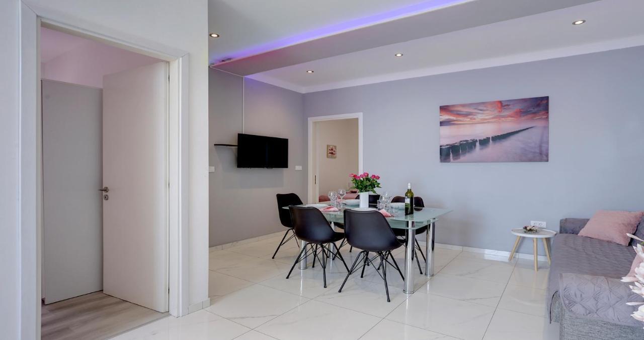 Adorable Apartment Ena Kastela Ngoại thất bức ảnh