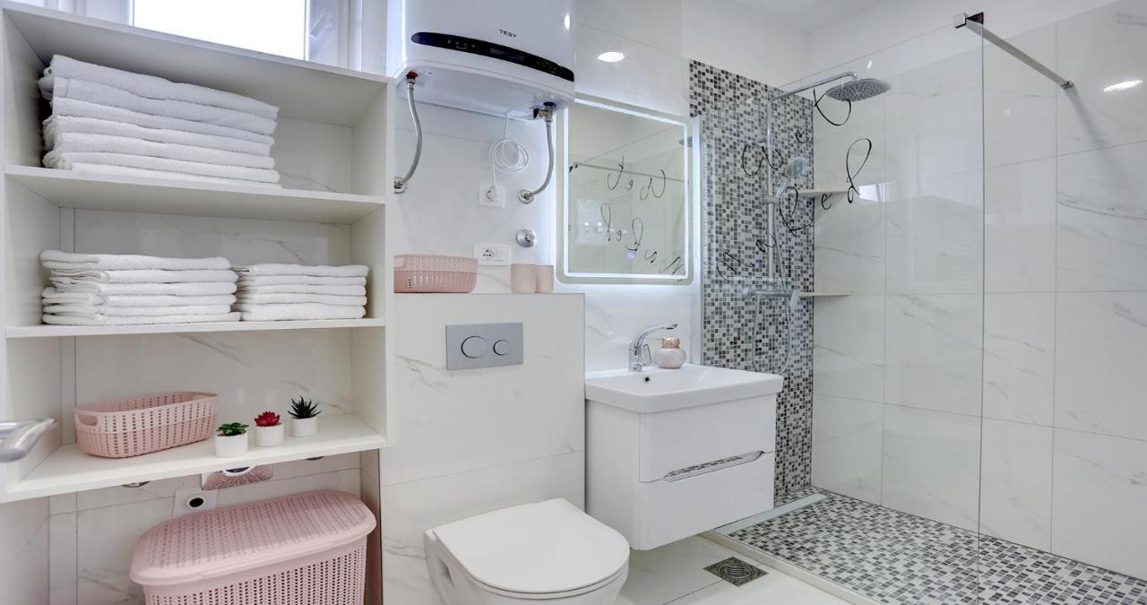 Adorable Apartment Ena Kastela Ngoại thất bức ảnh