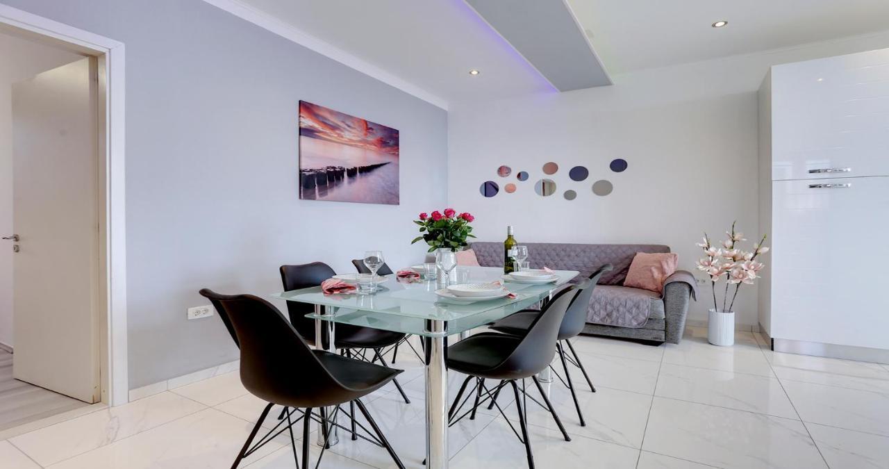Adorable Apartment Ena Kastela Ngoại thất bức ảnh