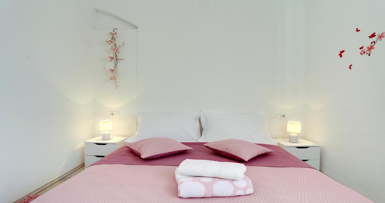 Adorable Apartment Ena Kastela Ngoại thất bức ảnh